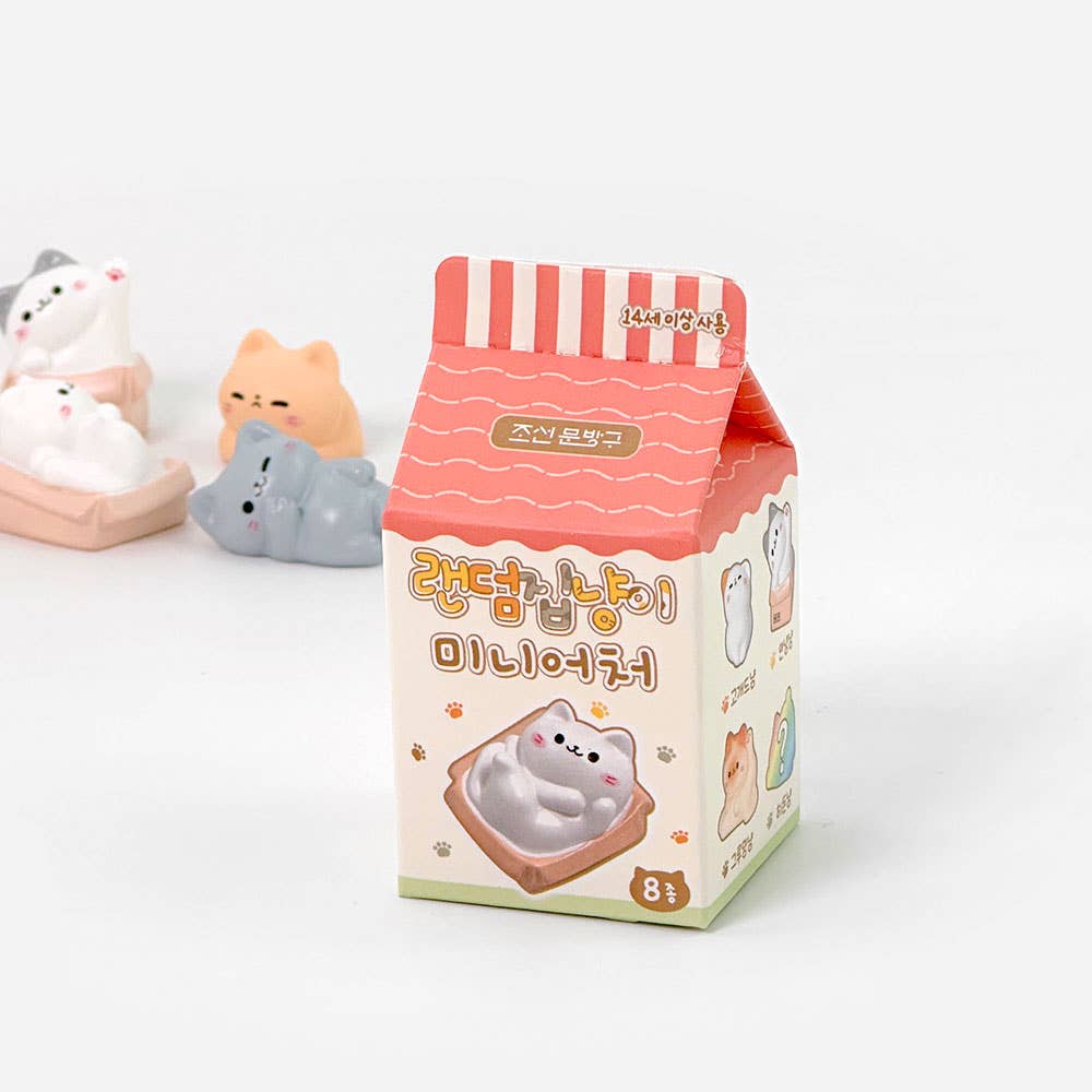 Random Cozy Cat Miniature Figure – Blind Box Series