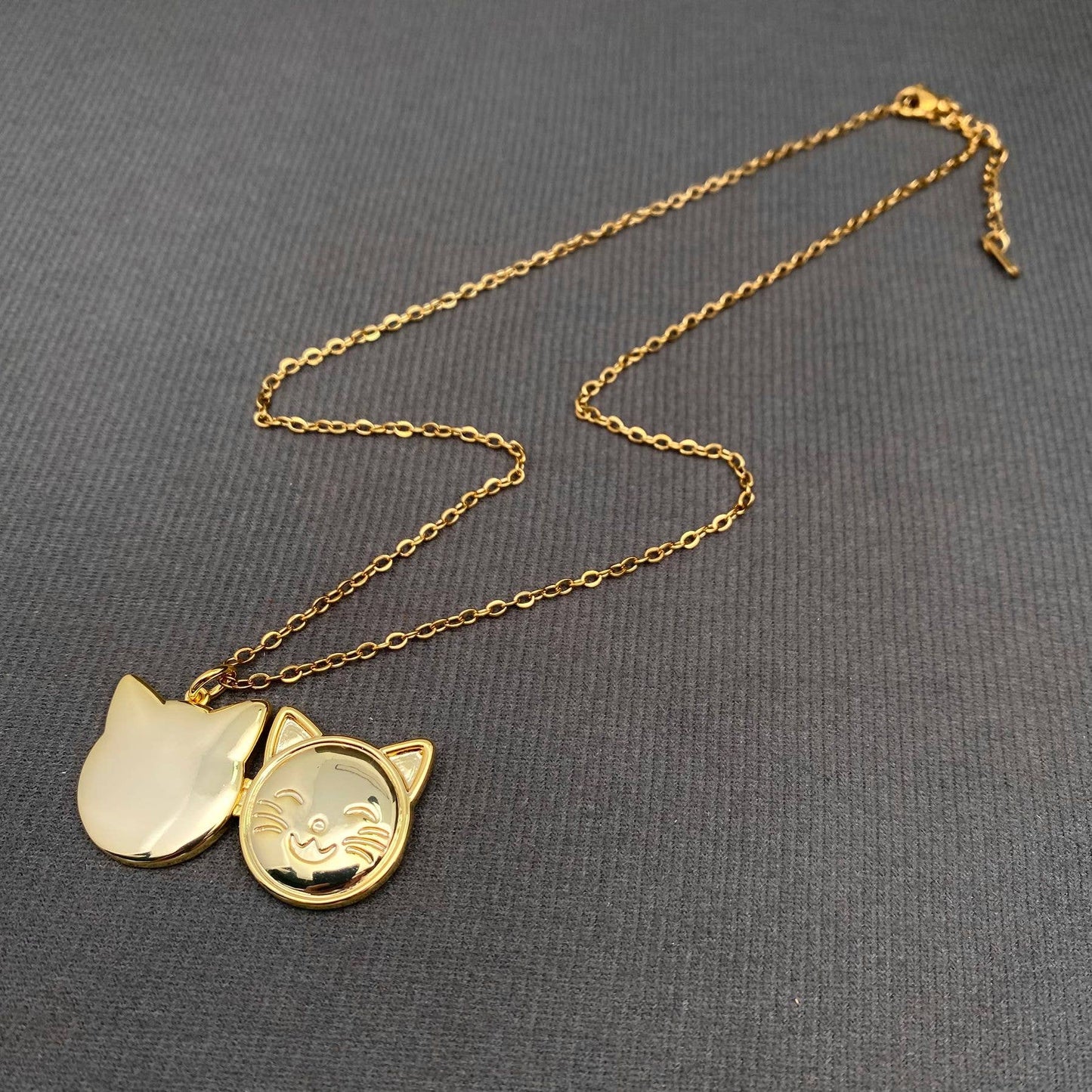 Necklace - Cat Locket Charm: Golden
