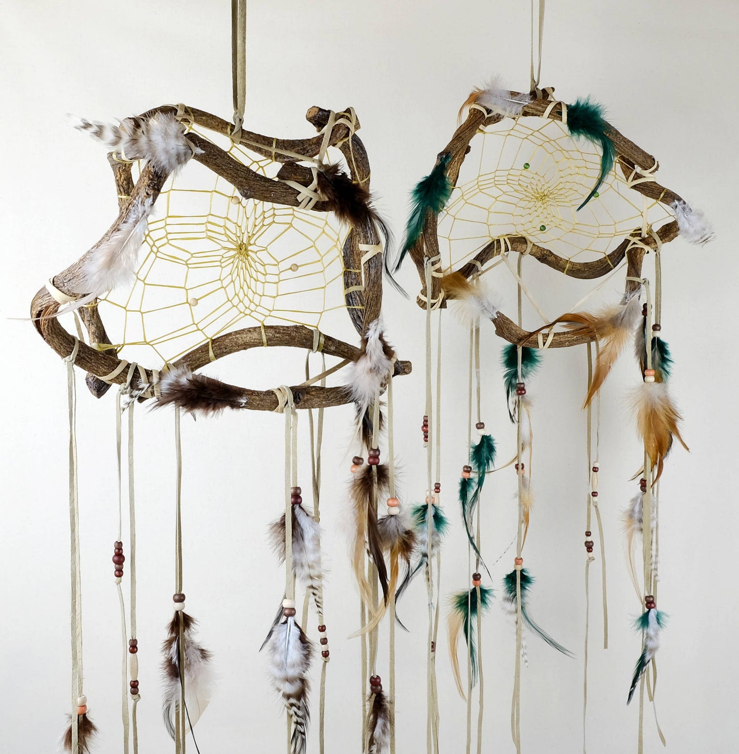Dream Catcher - Wanderer - Medium Twig - Brown