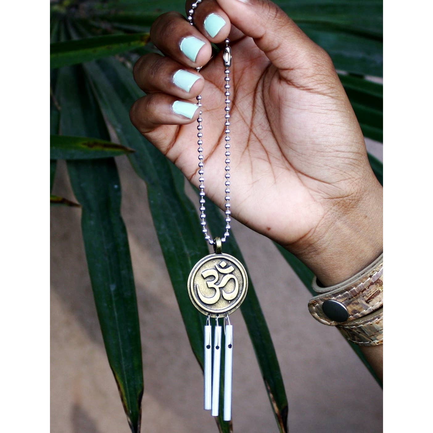 Jacob's Musical Car Charm Chime, Om Symbol