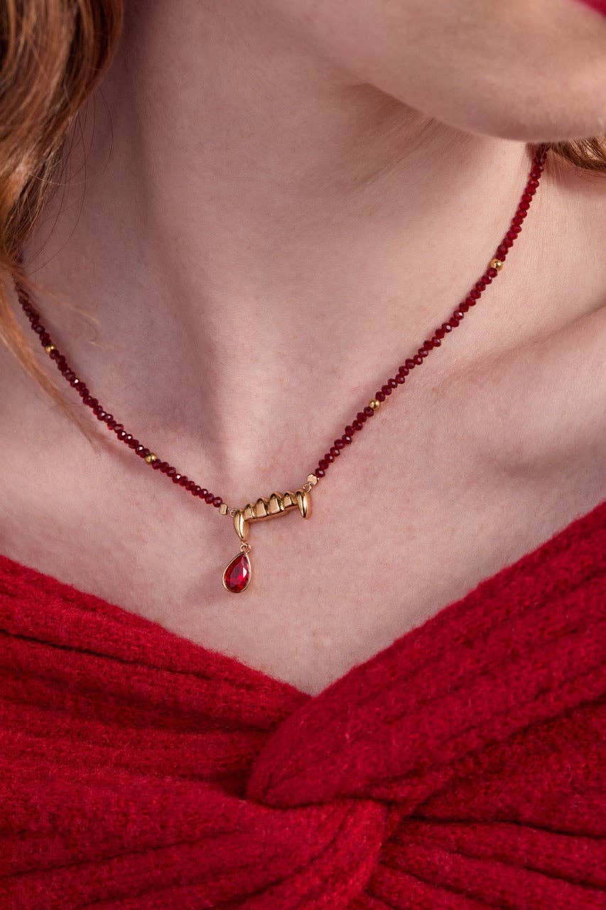 Necklace - Vampire Teeth Fangs Pendant: Gold