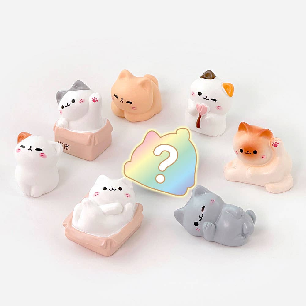 Random Cozy Cat Miniature Figure – Blind Box Series