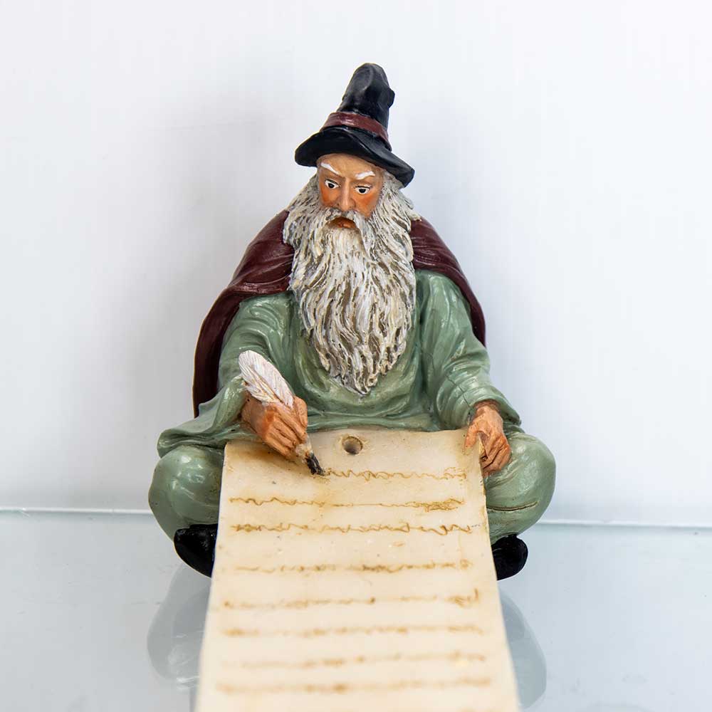Wizard w/ Magic Scroll