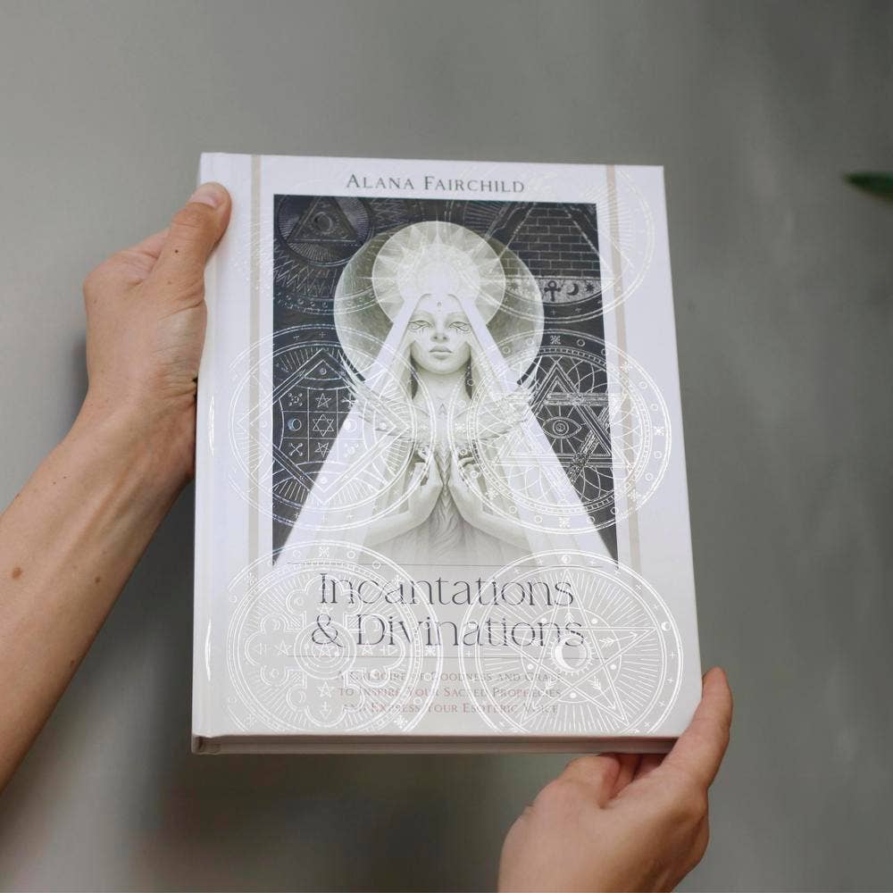 Incantations & Divinations