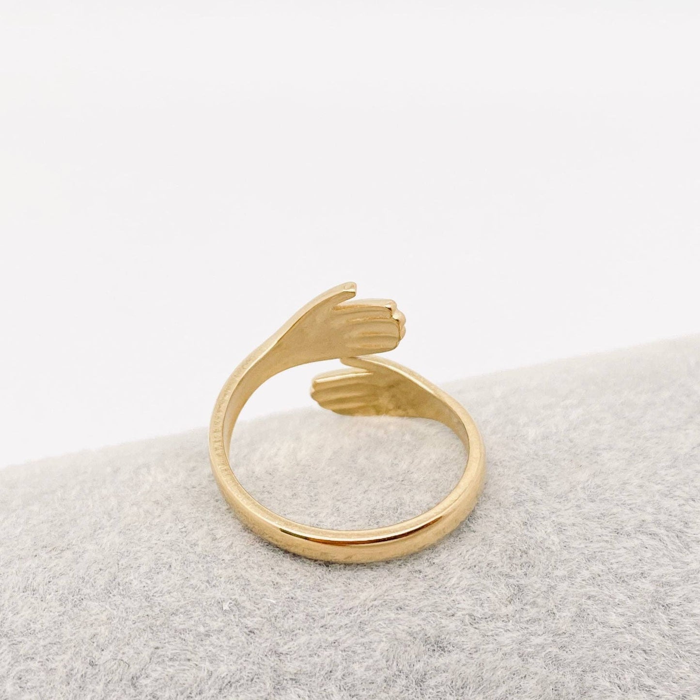 Ring - Hands Cuddling Gold Plated Stainless Steel