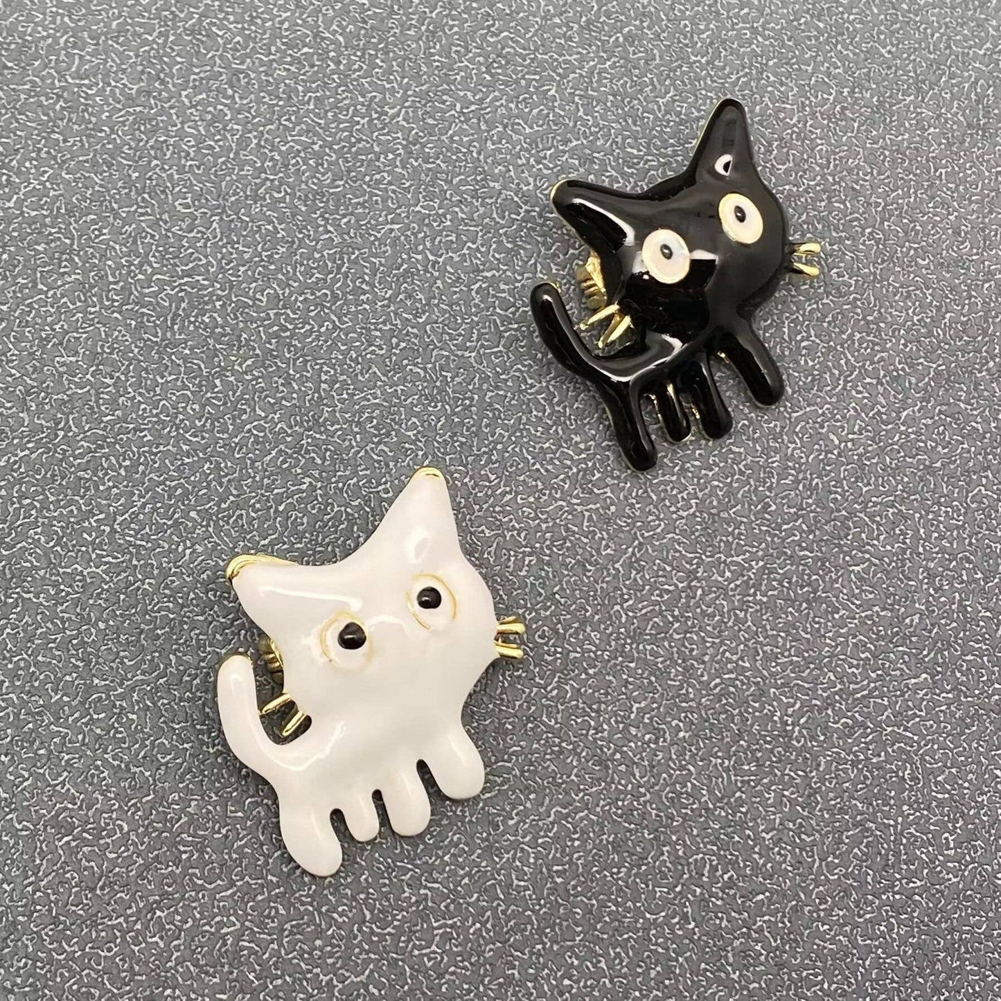 Enamel Funny Cat Brooch - White