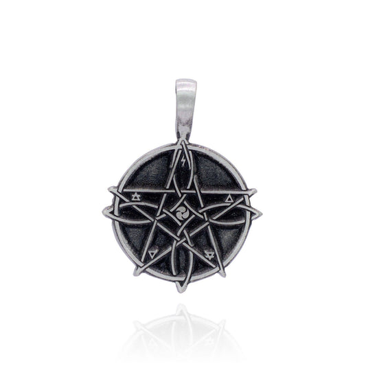 Nirvana Wicca Pendant - The Witch's Knot on Pentacle: Pewter