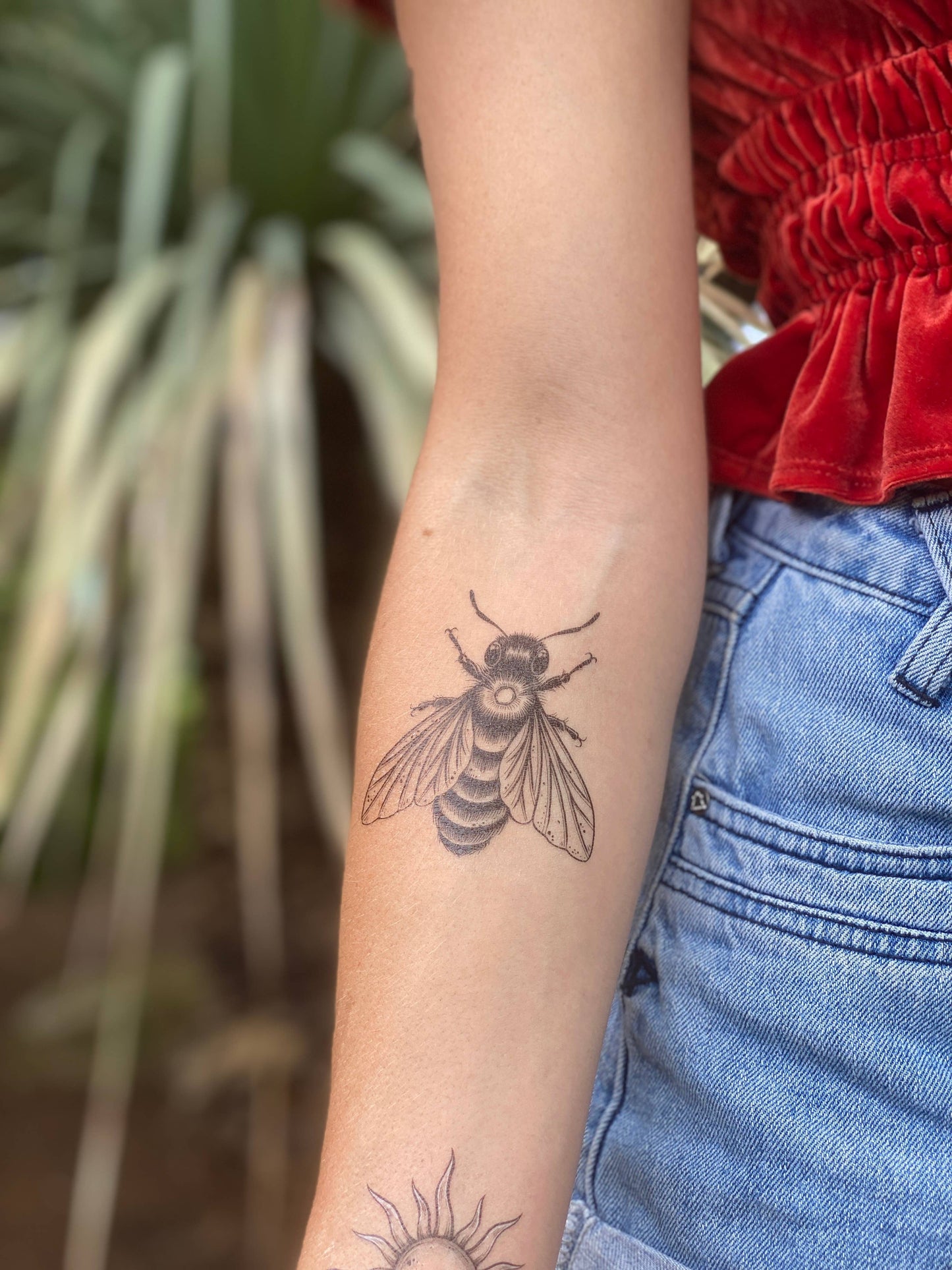 Nature Tats - Big Bee Temporary Tattoo: 1-Pack