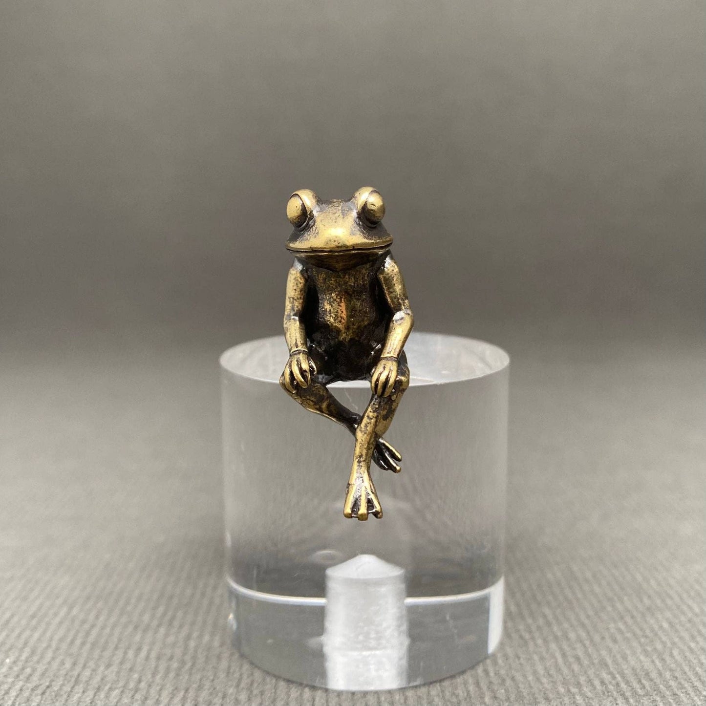 Brass Frog Desktop Ornament (Edge Sitter)