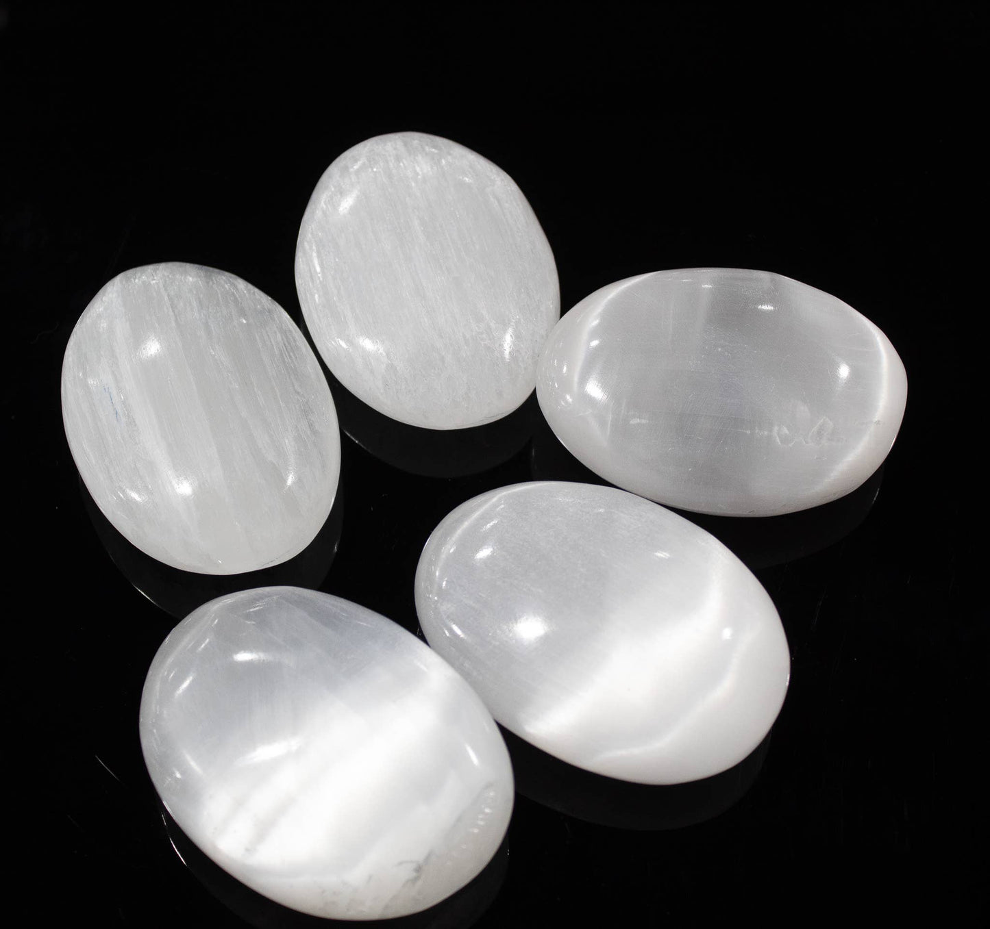 Selenite Pillow Palm Stone 5cm to 8cm: 7cm