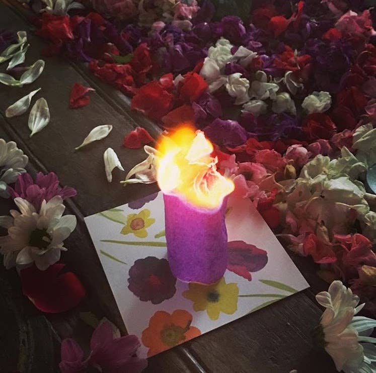 Flying Wish Paper - Purple OM / Mini Kit / Interactive Meditation Experience