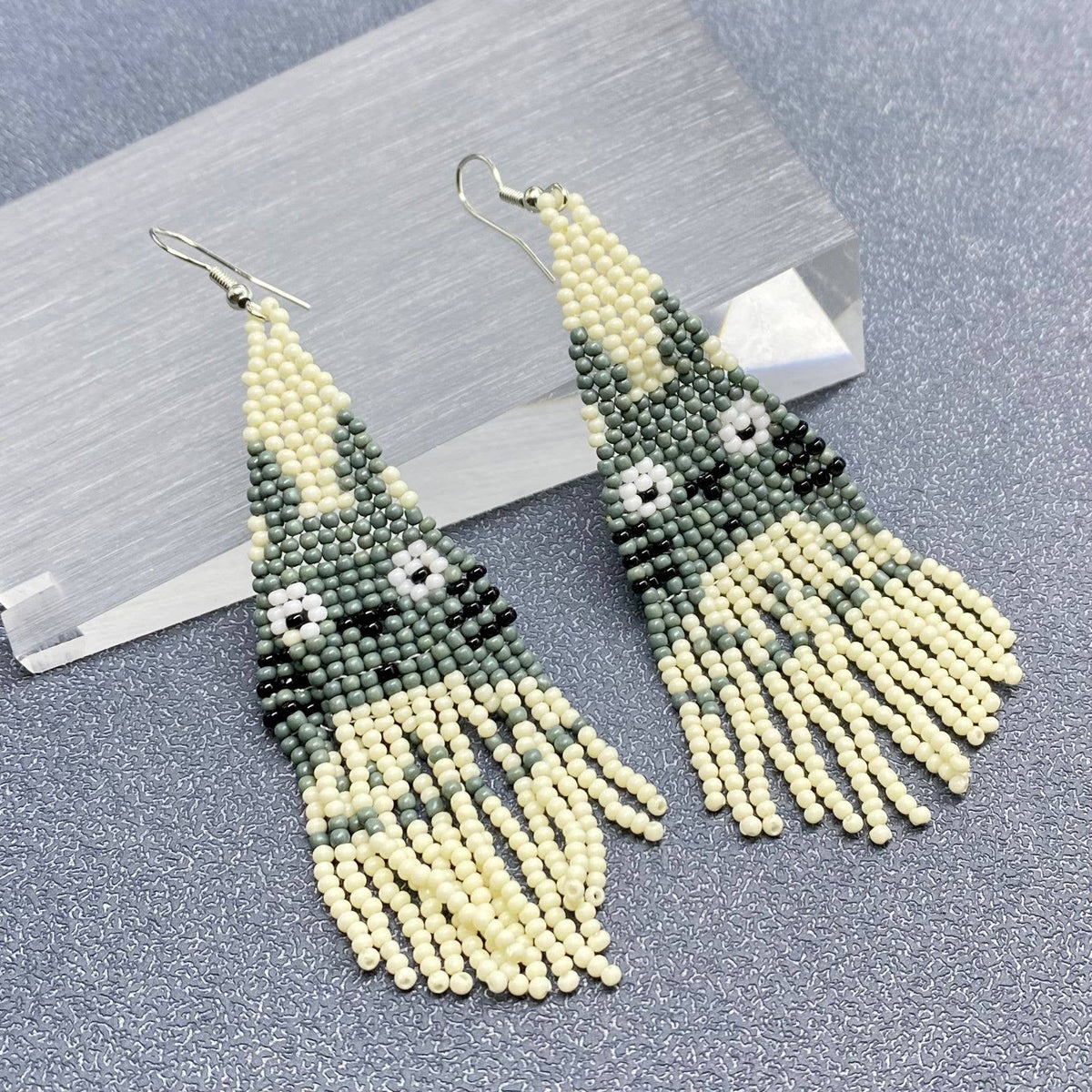 Totoro Cat Pattern Hand-woven Seed Beads Fringe Earrings - SB
