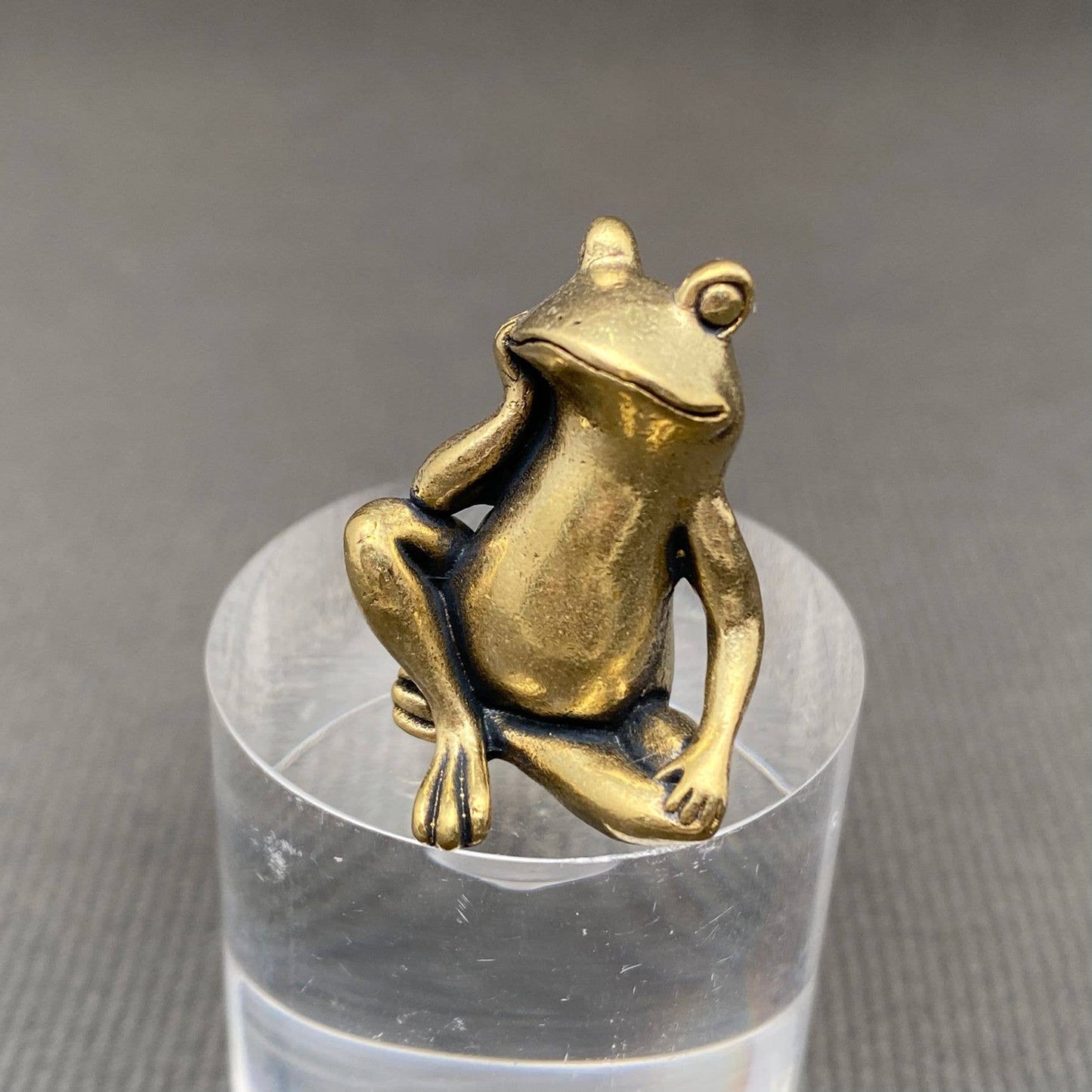Brass Frog Desktop Ornament (Contemplating)