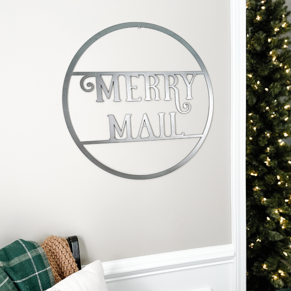 Merry Mail - Magnetic Christmas Card Wreath