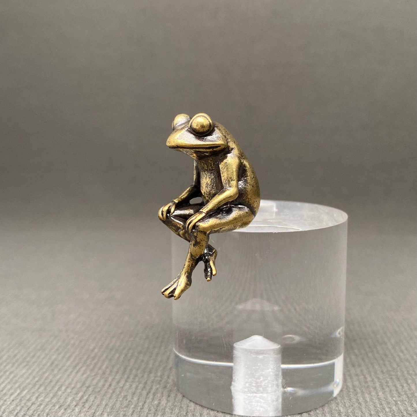 Brass Frog Desktop Ornament (Edge Sitter)