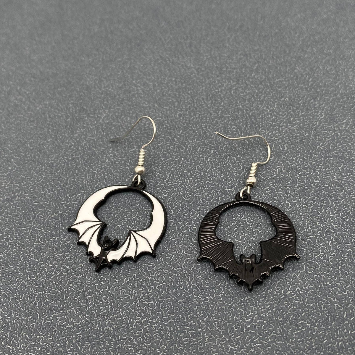Halloween Enamel Vampire Bat Dangle Earrings - Red