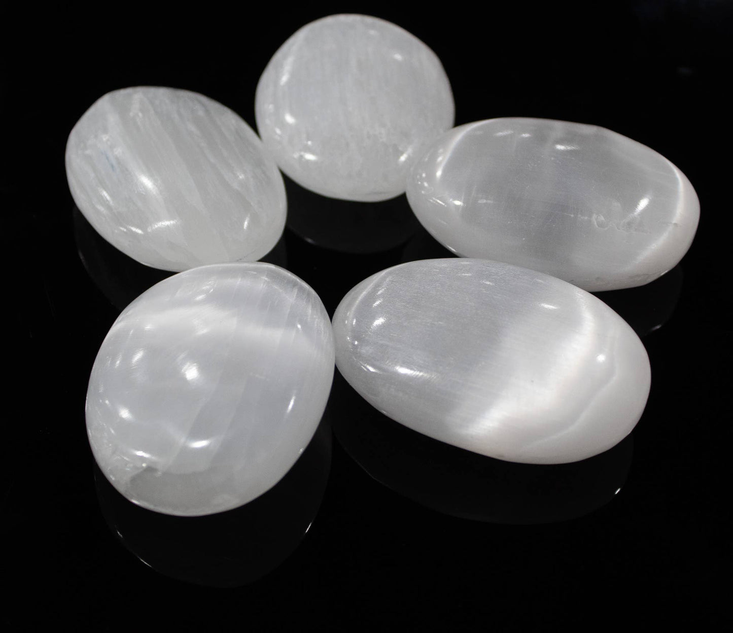 Selenite Pillow Palm Stone 5cm to 8cm: 7cm