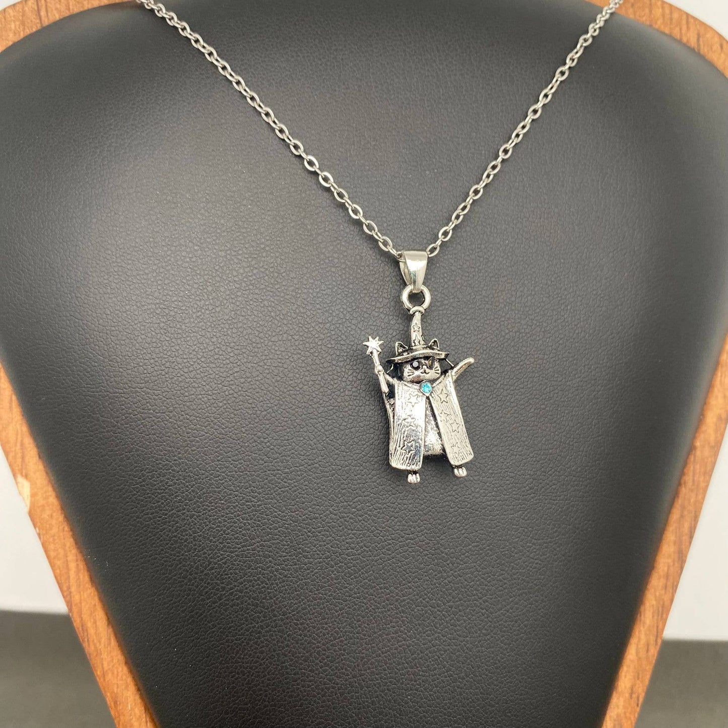 Magic Cat Pendant Necklace