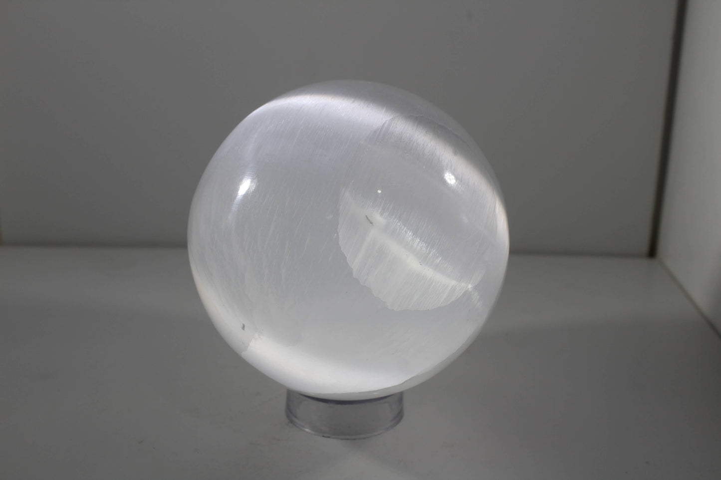 Selenite Spheres 4cm to 12cm: 10cm