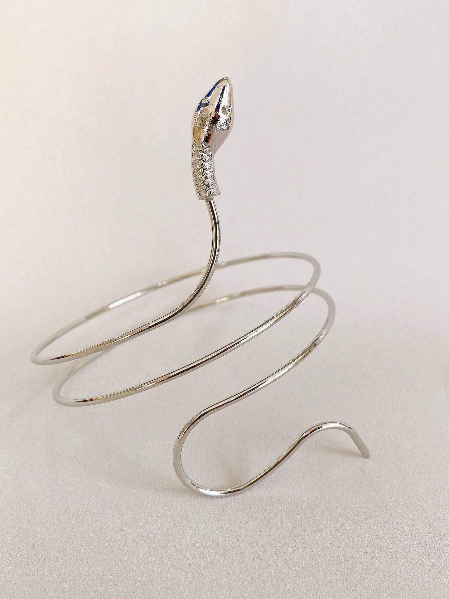 Exaggerated Twisted Winding Snake Armband Bracelet: Silver