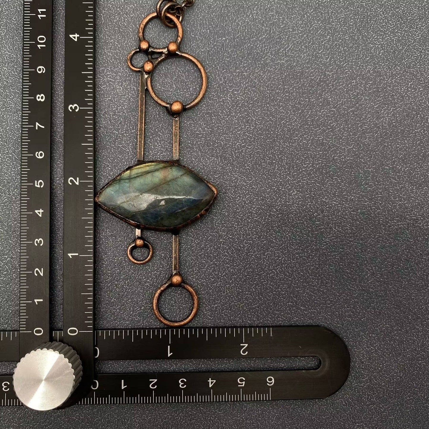 Necklace - Vintage Irregular Geometric Pendant with Labradorite