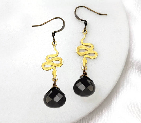 Dainty Hammered Snake Gemstone Earrings (Multiple Colors): Black Onyx