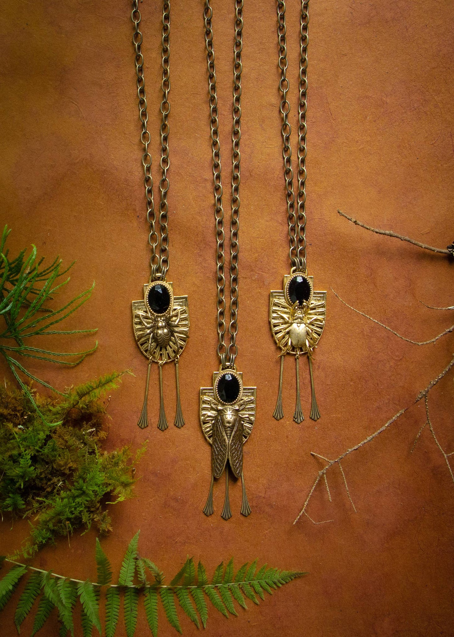 Trollbinde - Crossroads Medallion: Cicada / Black Chalcedony / 28"